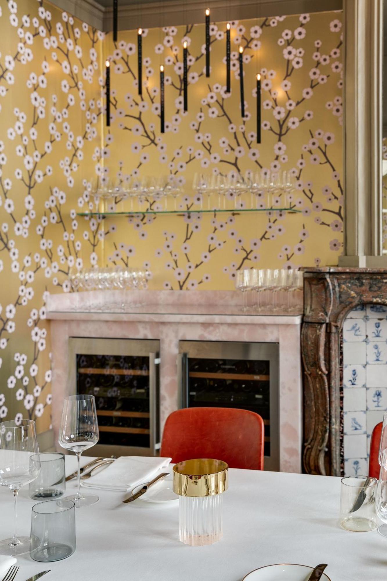 Small Luxury Hotel De Witte Lelie Amberes Exterior foto