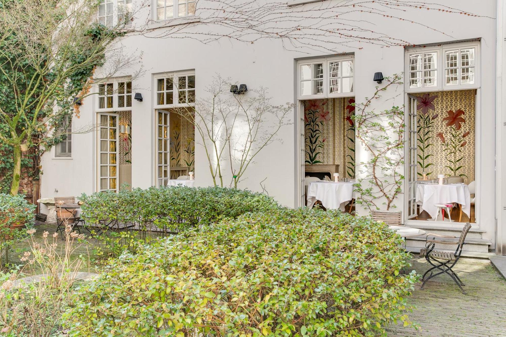 Small Luxury Hotel De Witte Lelie Amberes Exterior foto